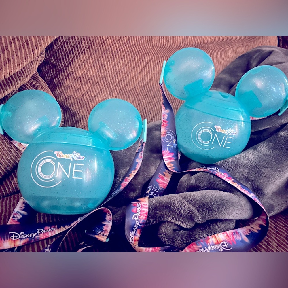 Disney WOC 1 light up sipper
